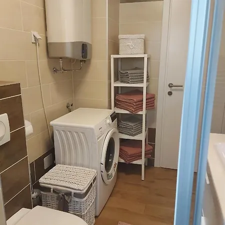 Ruza Starigrad Paklenica