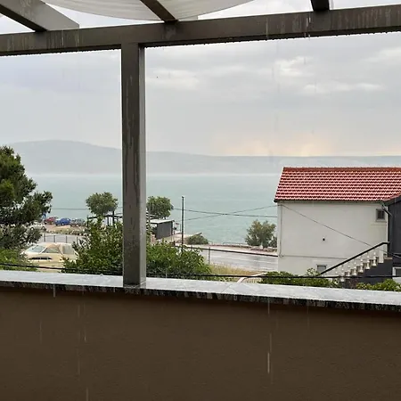 Ruza Starigrad Paklenica