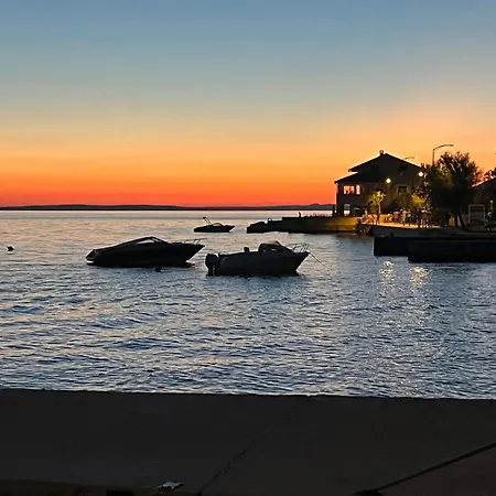 Ruza * Starigrad Paklenica