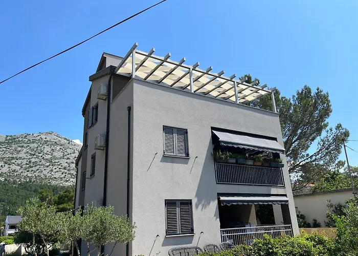 Ruza * Starigrad Paklenica
