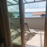 Ruza Starigrad Paklenica